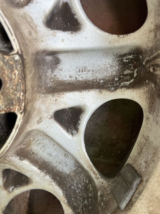 Диски легко-сплавні r15mersedes