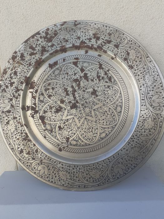 Prato decorativo latão