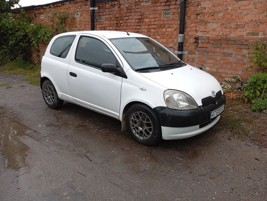 Тойота яріс, бензин