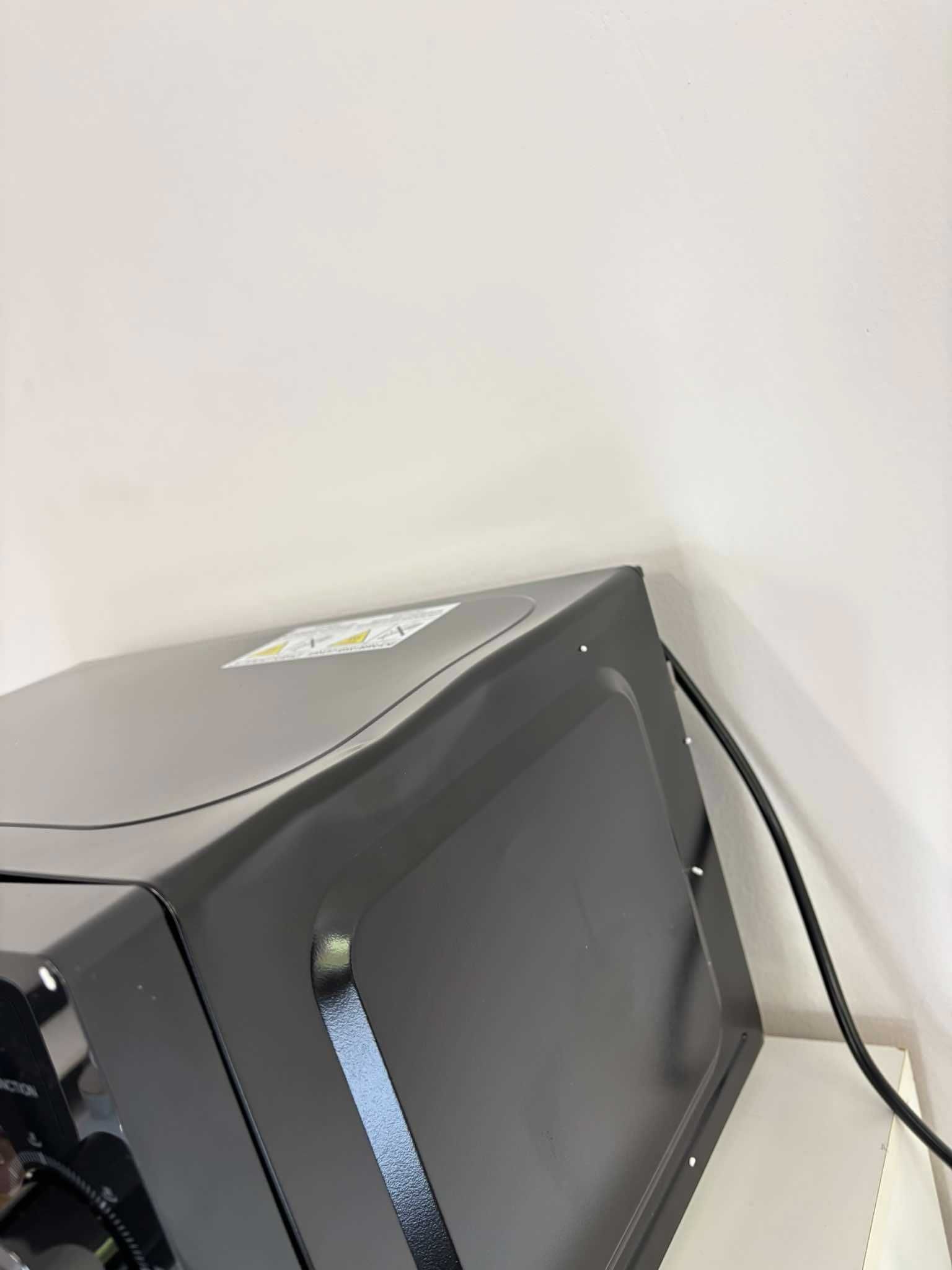Toshiba Solo mikrofalówka 20 l, MW2-MM20PF(BK) 800W NOWA Z DEFEKTEM