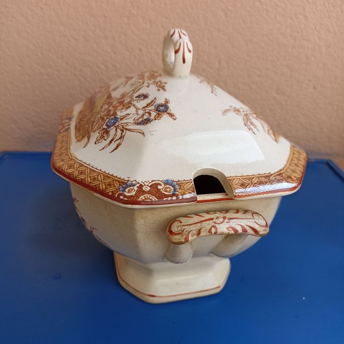 Terrina oitavada rara Sacavém motivo Chinez policromático