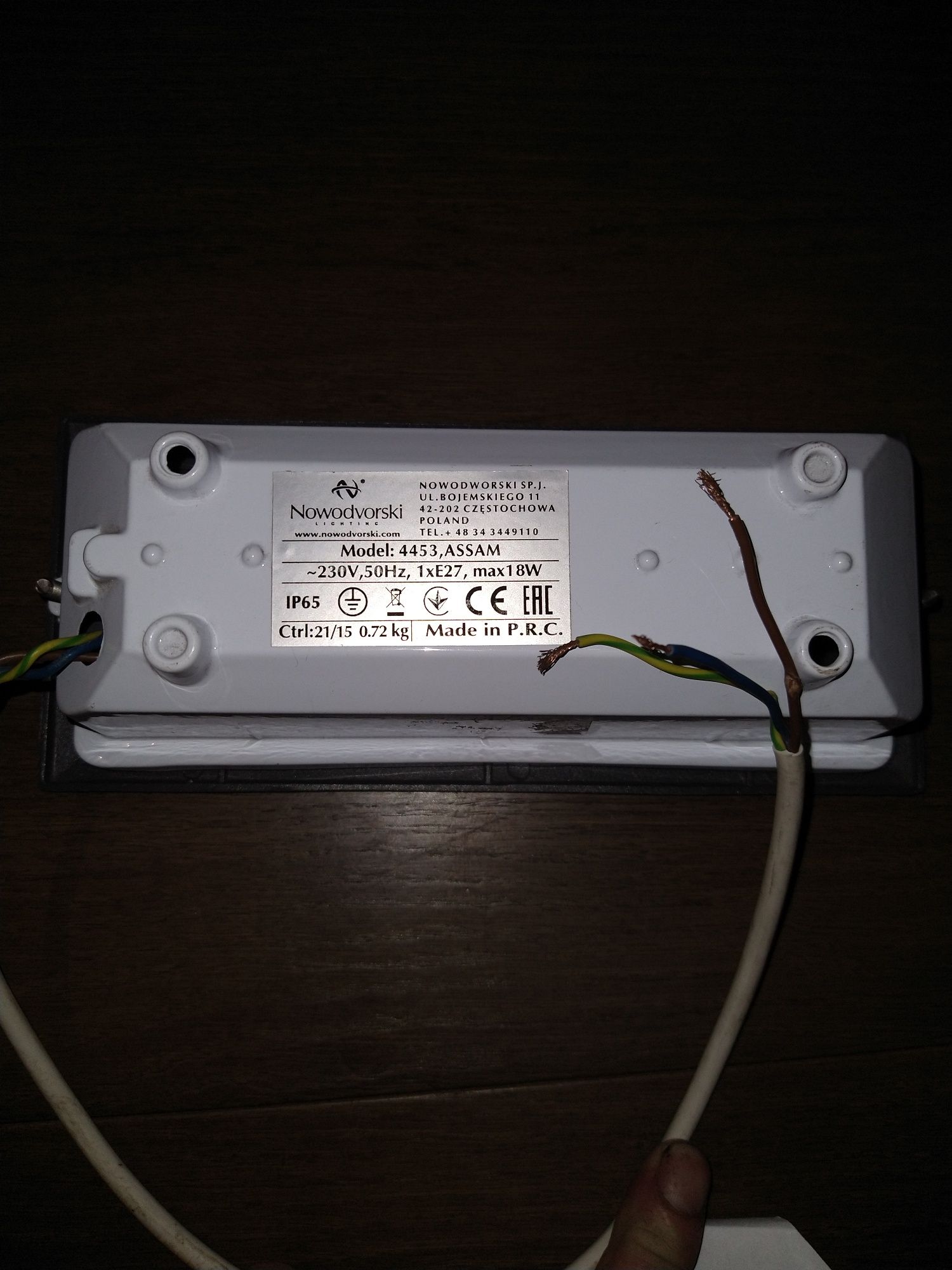 Kinkiet Assar model 4453, zewnętrzny,230V, E27. Powystawowy
