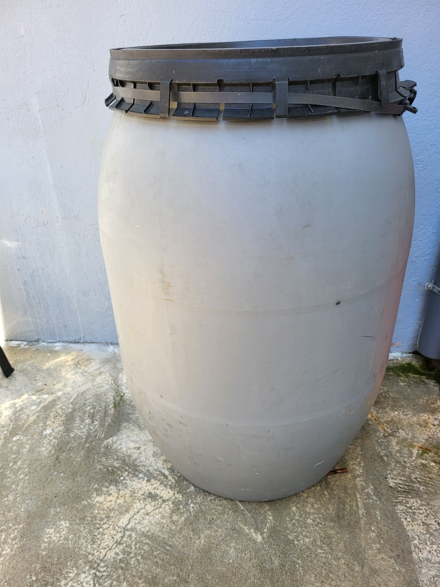 Bidões Novos (240 L - Pretos/Cinzentos)