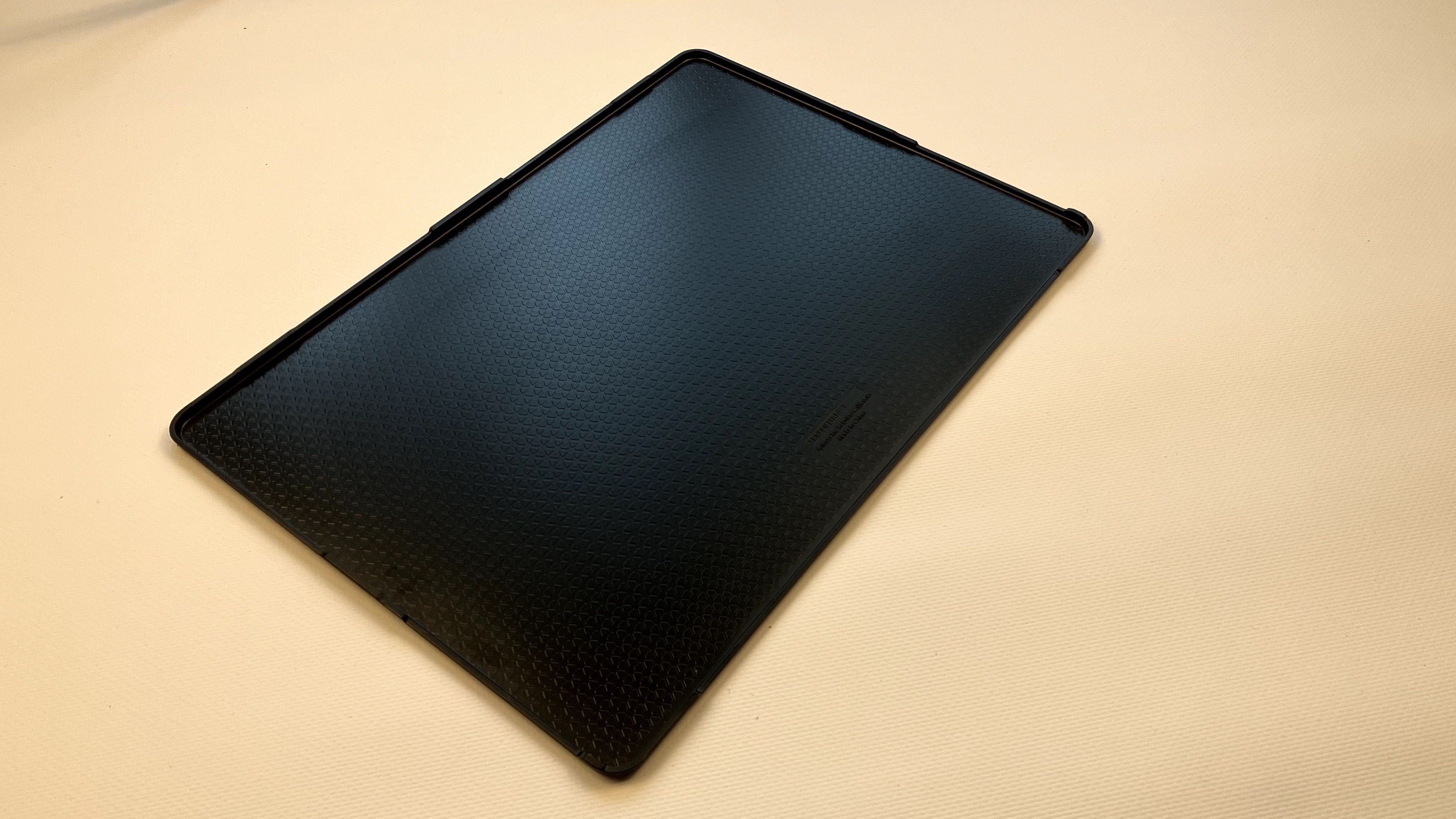 Чехол SPIGEN для Mac Book Pro 14 (2021,2023) Open Box