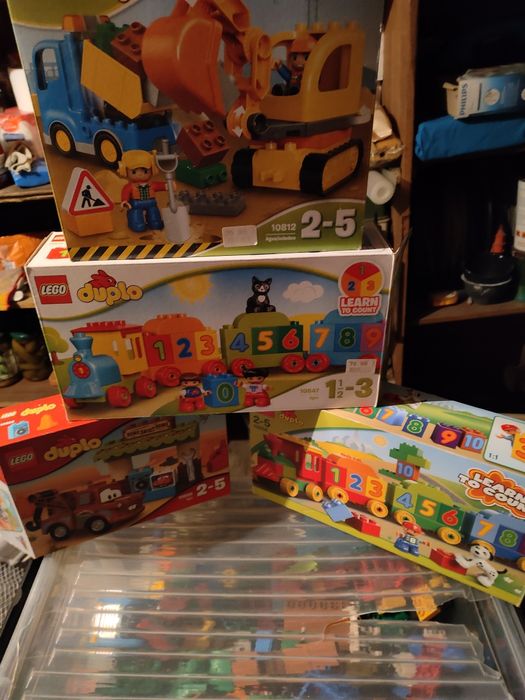 Klocki Duplo Lego co najmniej 7 pojazdów
