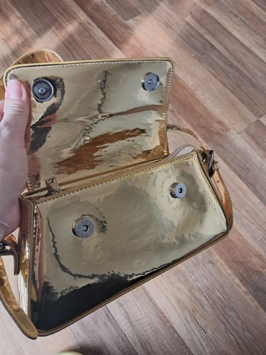 Torebka złota lustrzana mała do ręki kopertówka metaliczną na ramię