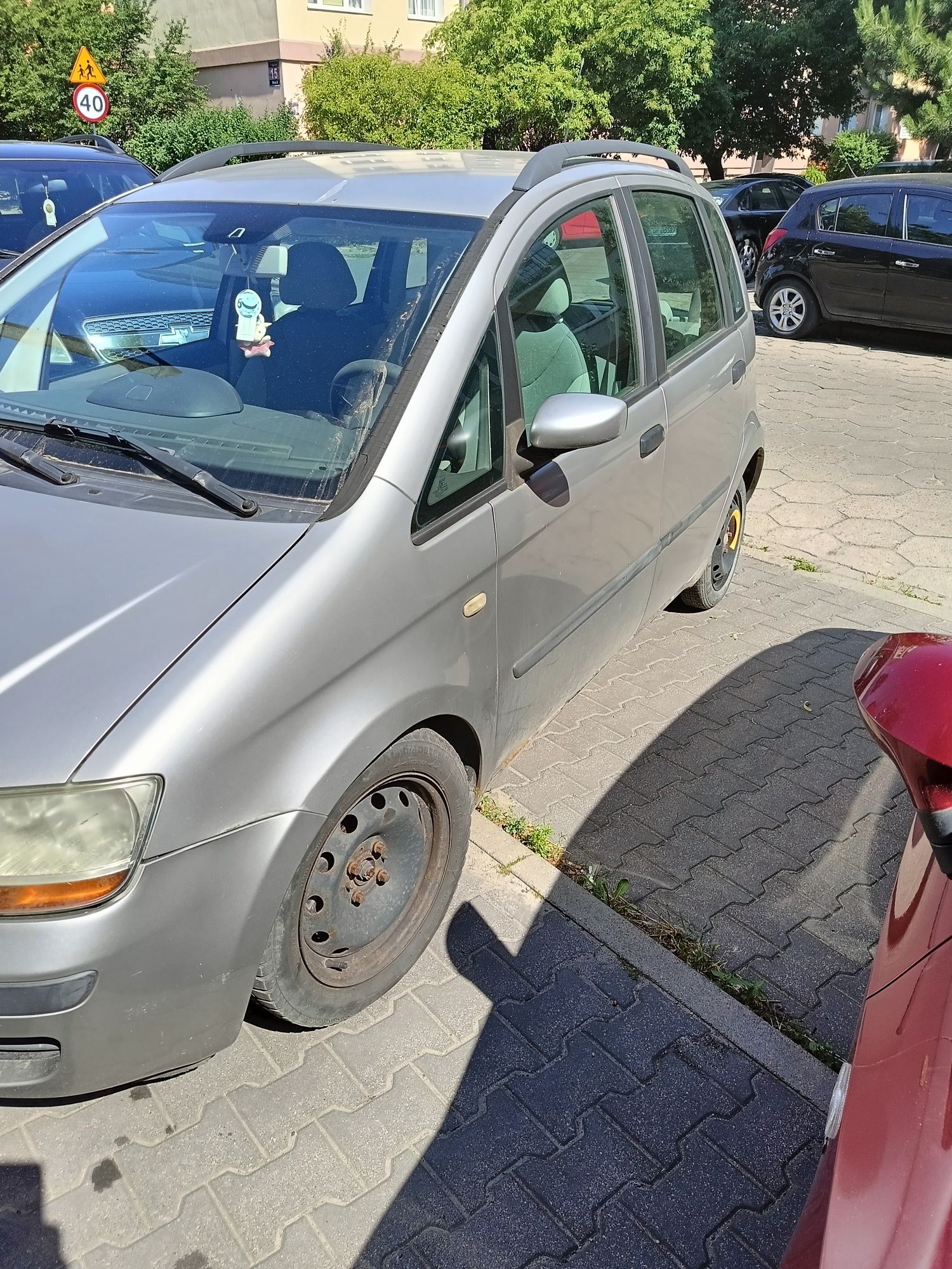 Fiat idea 1.4 brnzyna uszkodzony