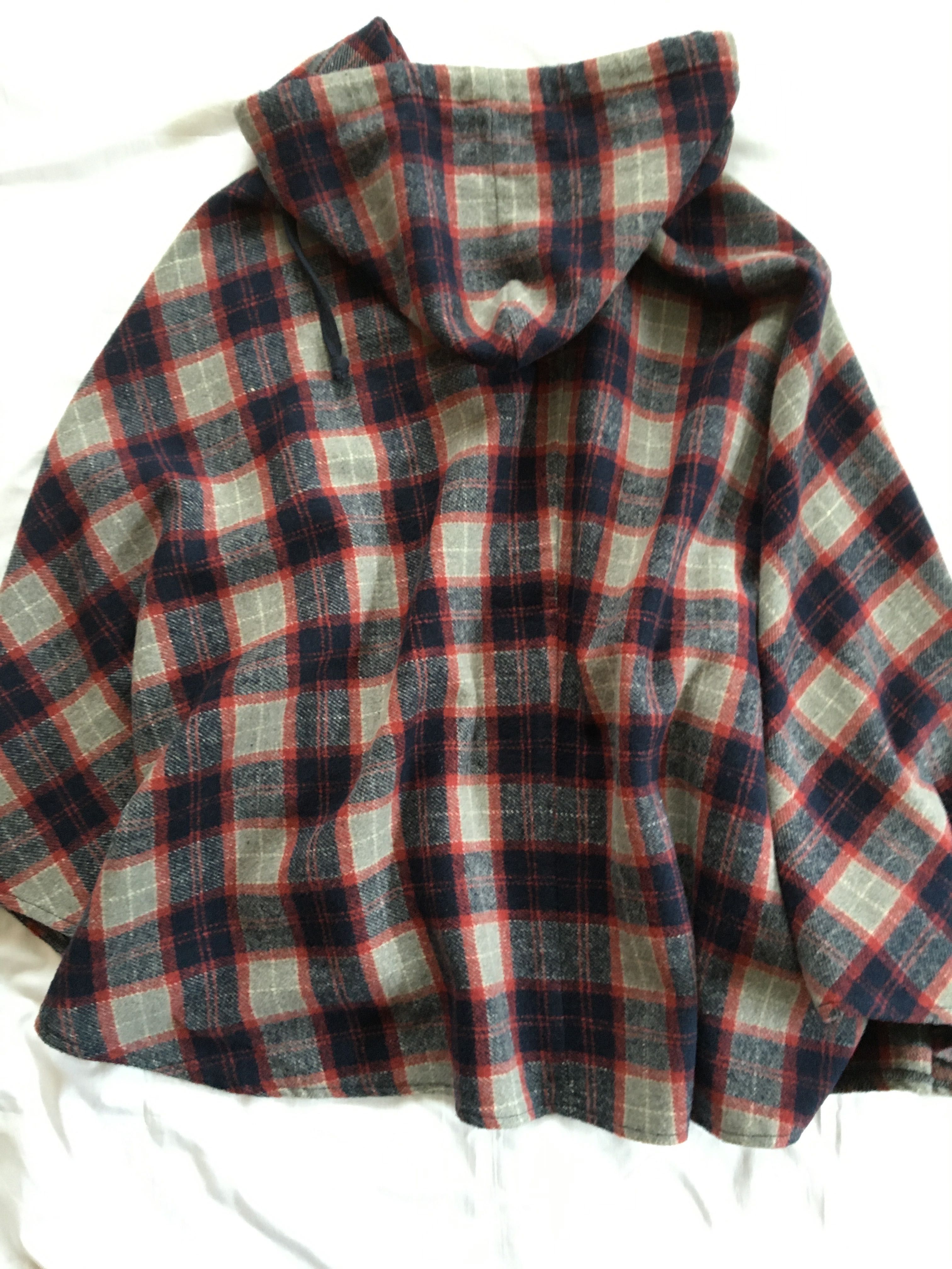 Bikbok s, xs, peleryna z kapturem, poncho, wełna, kratka