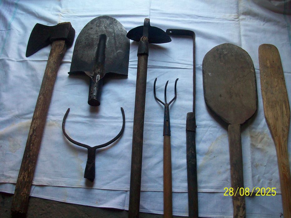 Садово - огородній  інвентар .