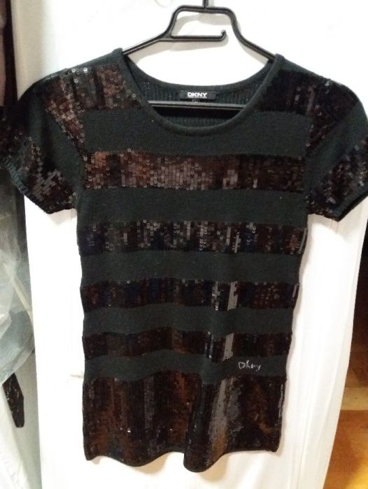 Tunika DKNY z cekinami