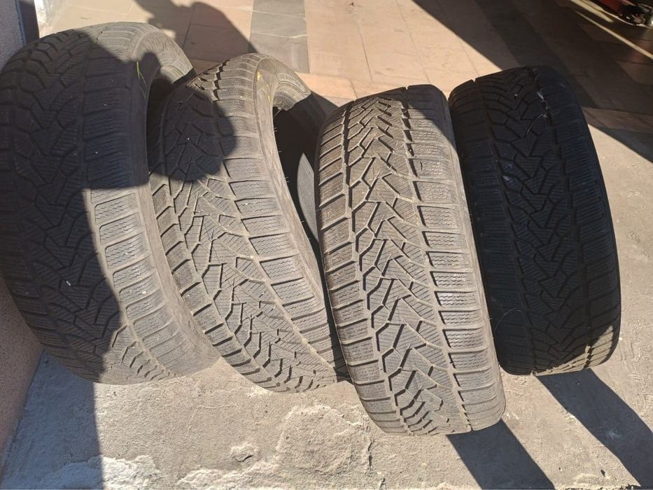 Opony zimowe uniroyal 215/50 R17