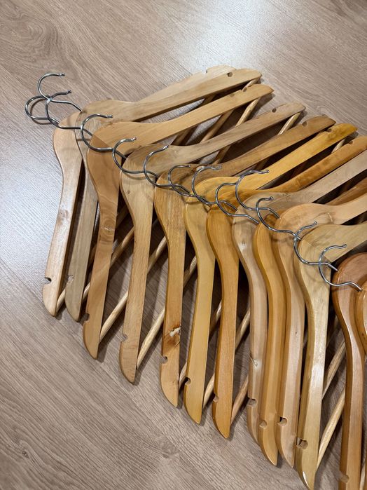 Вішалка вішак деревʼяний