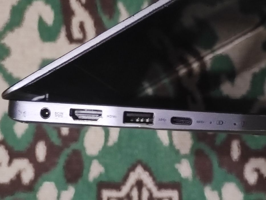 Asus UX331U на запчастини