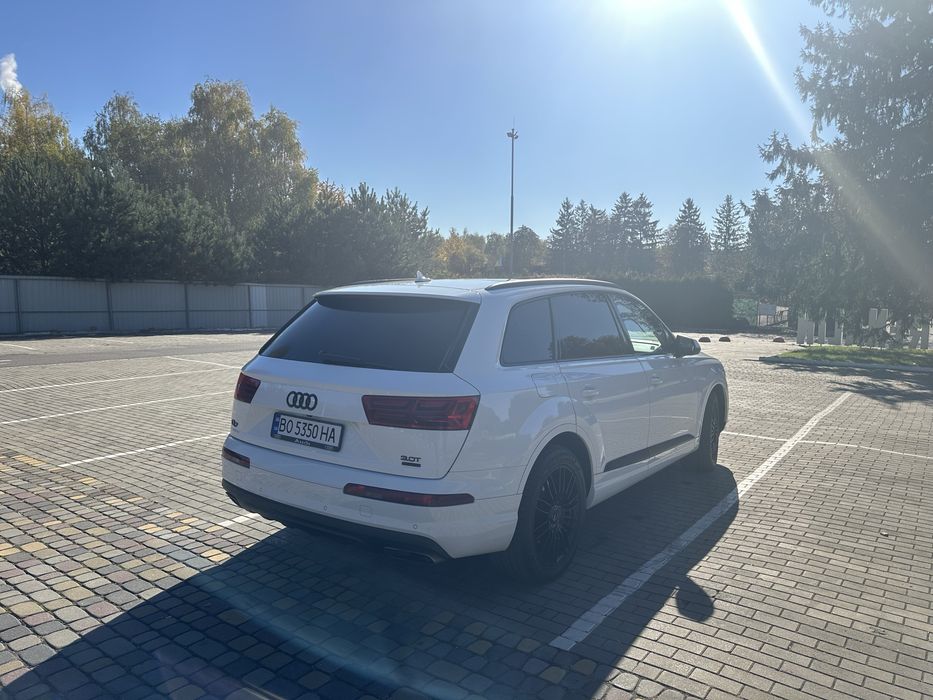 Продам AUDI Q7 2018