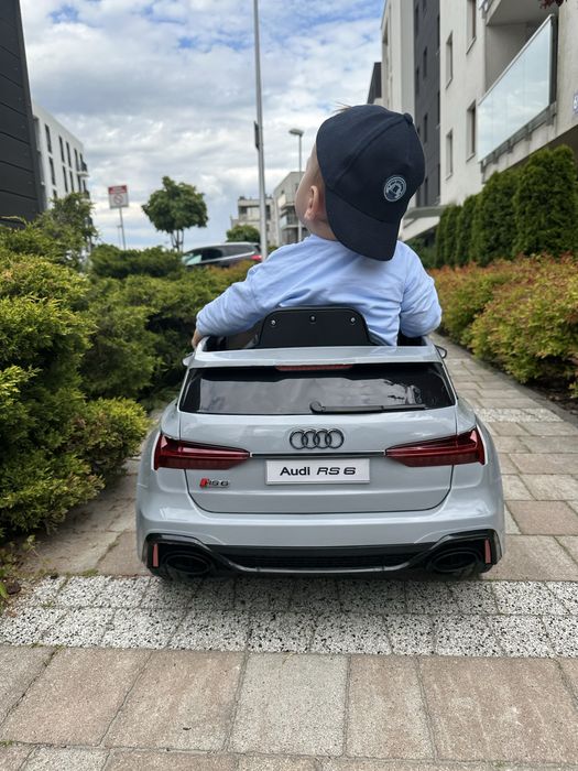 Auto na akumulator Audi RS6 12V 7Ah – jak nowe!