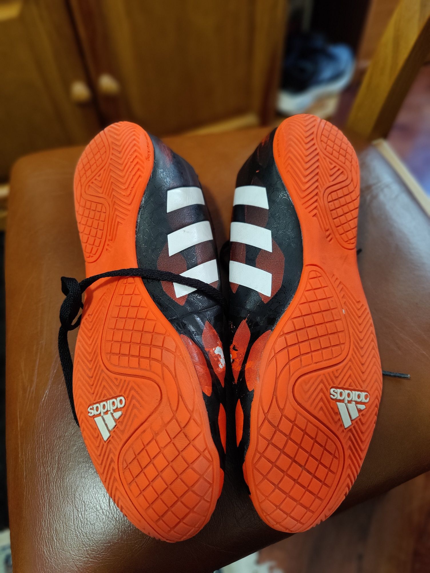 Ténis de Futsal Adidas Predito 40,5