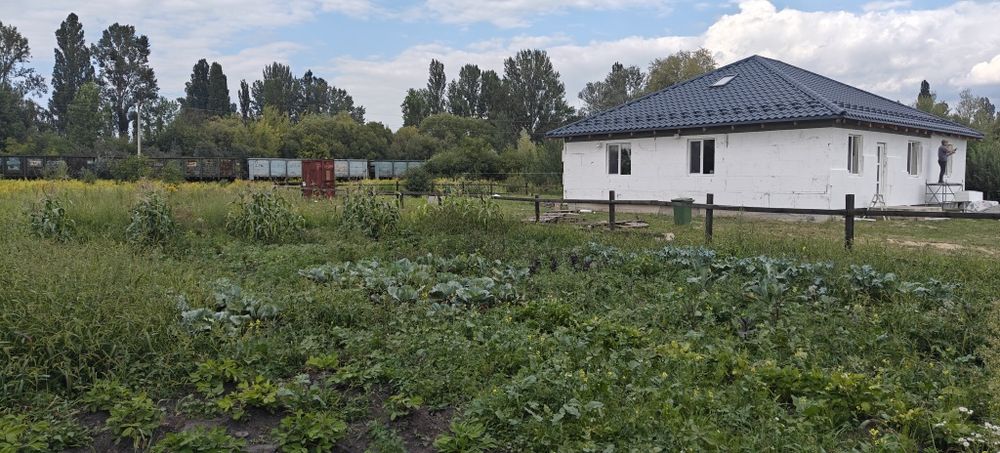 Продам земельну ділянку Параджанова