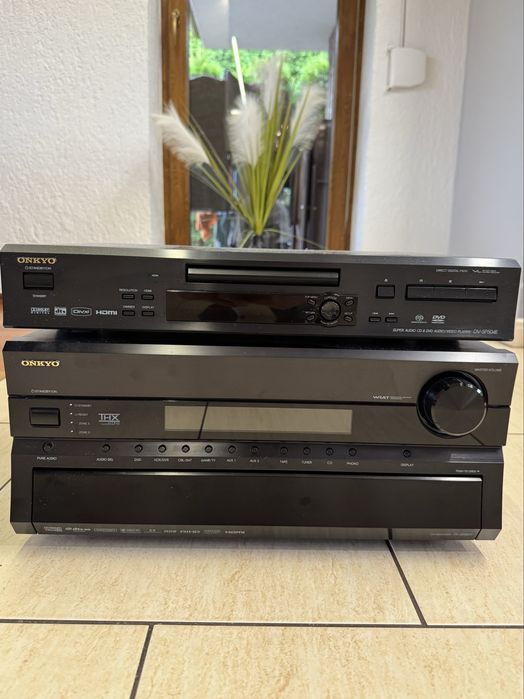 Amplituner ONKYO TX-SR805 + Odtwarzacz DVD ONKYO DV-SP504E