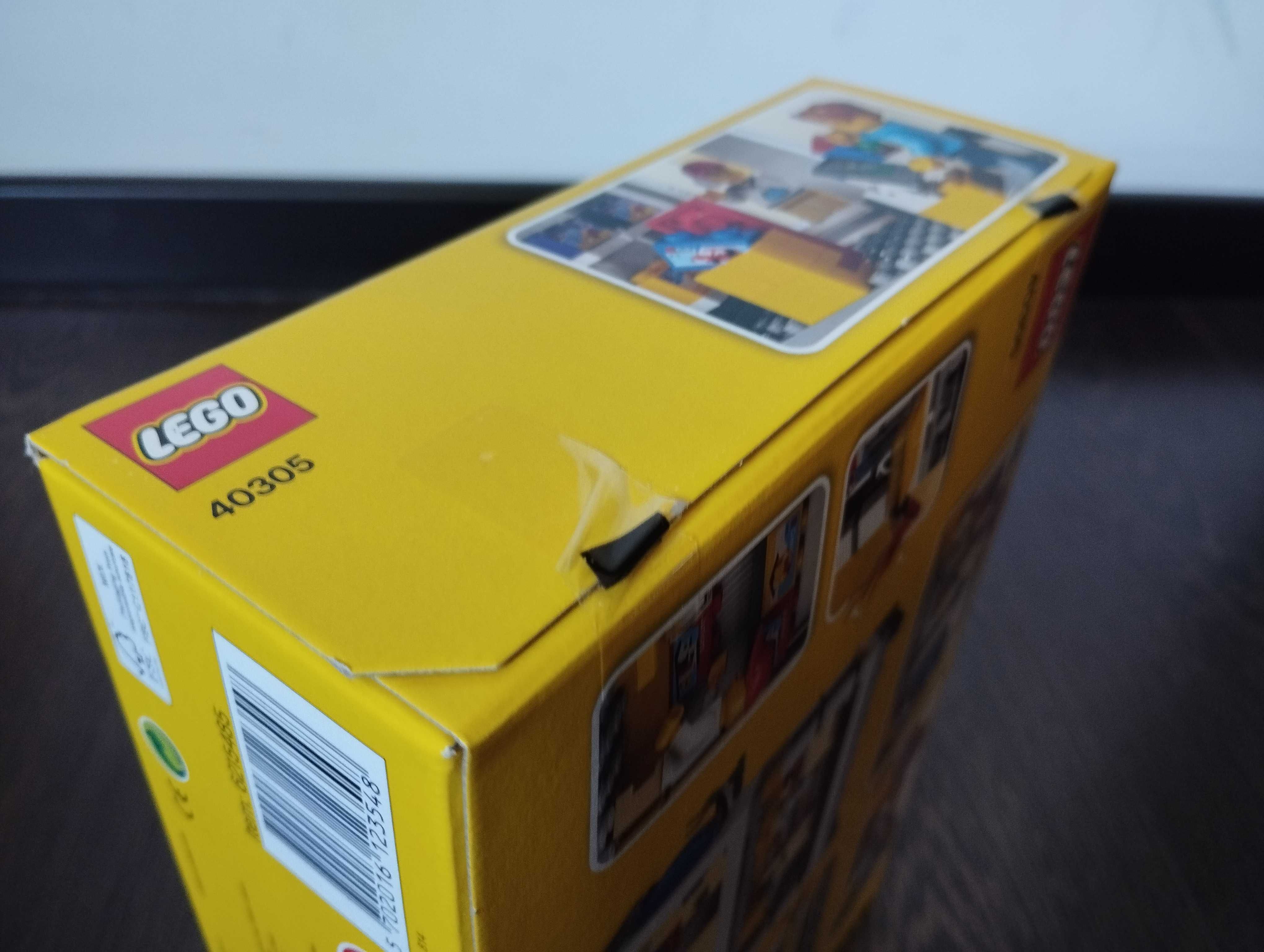 Lego 40305 - LEGO Brand Store