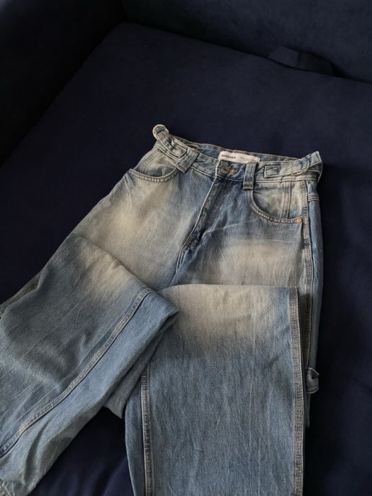 сині джинси bershka