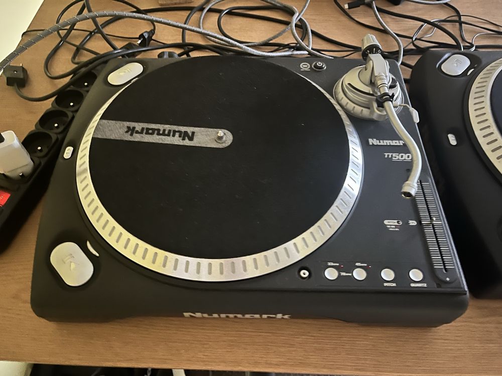 Gramofon Numark TT500