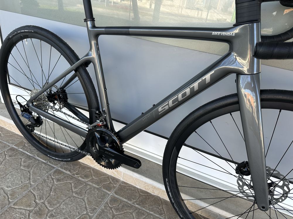 Bicicleta Scott Addict - Colecao 2025