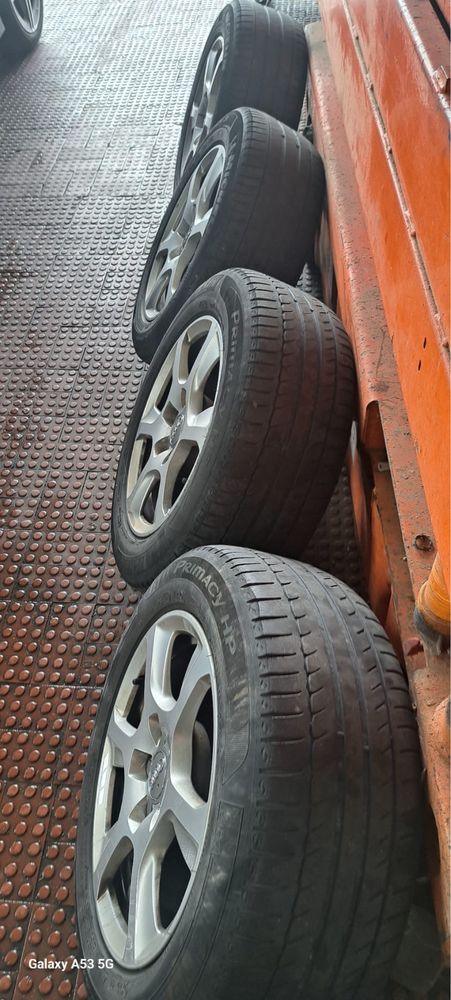 Vende-se pneus e jantes para Audi
