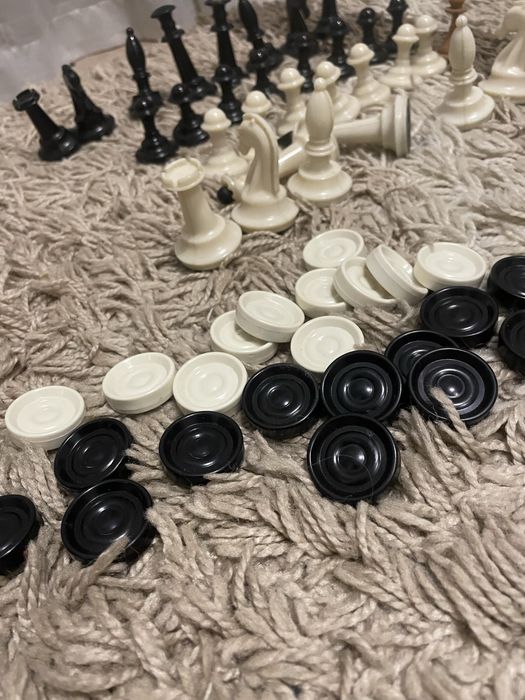 Продам шахи, шашки. Бу.