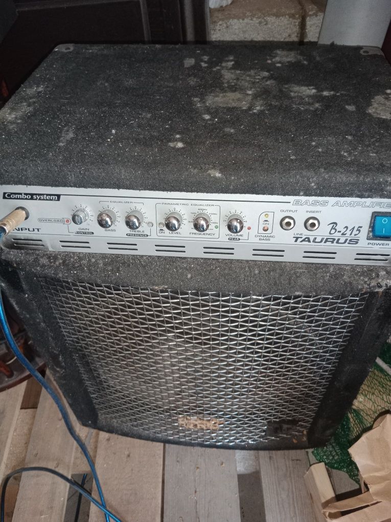 Wzmacniacz gitarowy basowy