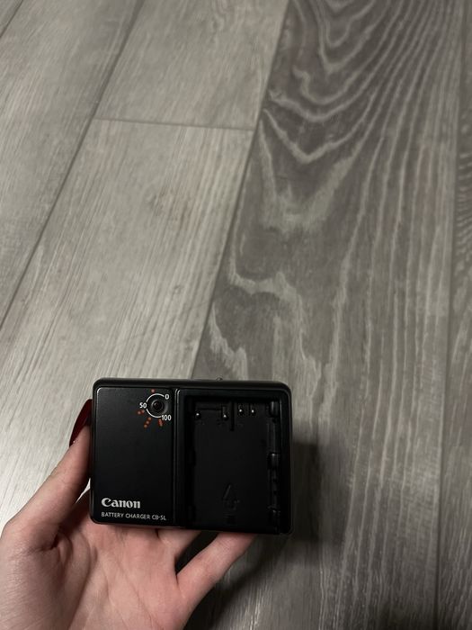 Продам фотоапарат Canon EOS 50D з об’єктивом Canon 18-200mm