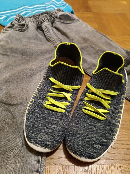 Кросівки -устілка 22 см + одяг