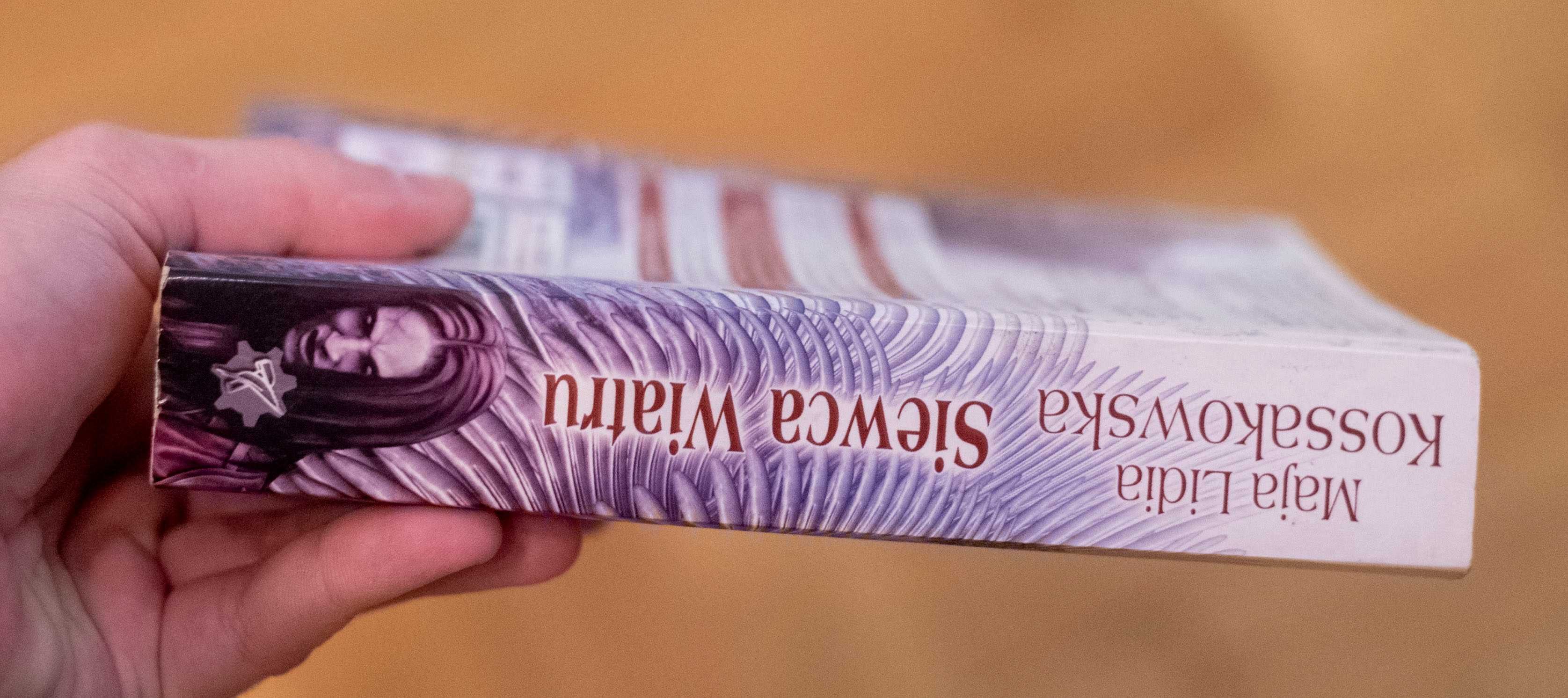 Siewca wiatru Maja Lidia Kossakowska Fabryka Słów Fantastyka