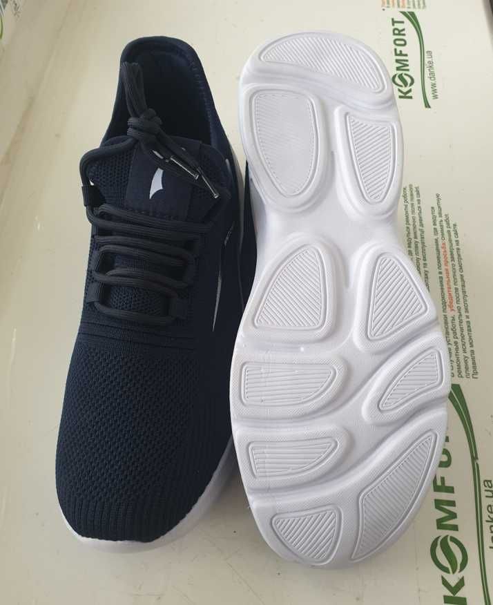 НОВЫЕ кроссовки мужские легкие со шнурками р.42-43 темно-синие