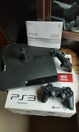 Konsola PS3 z padami i grami