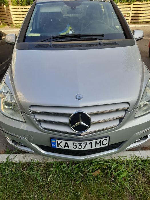 Мерседес B200, бензин