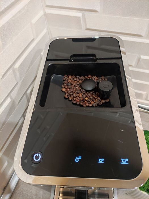 Кофемашина зернова Severin KV 8090