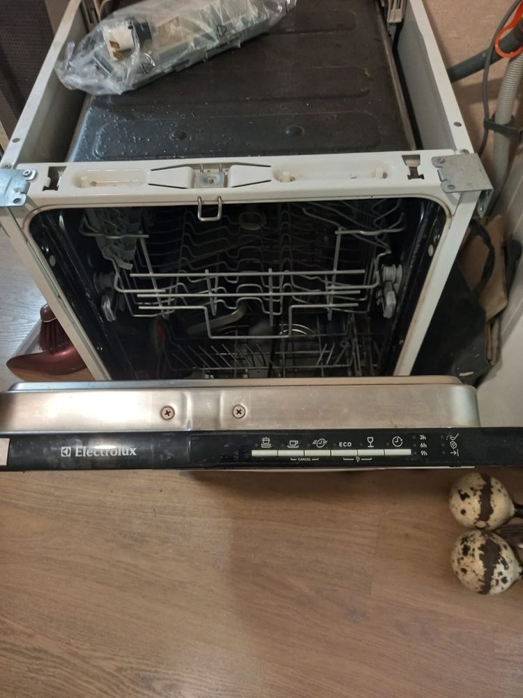 Посудомоечная машина Electrolux