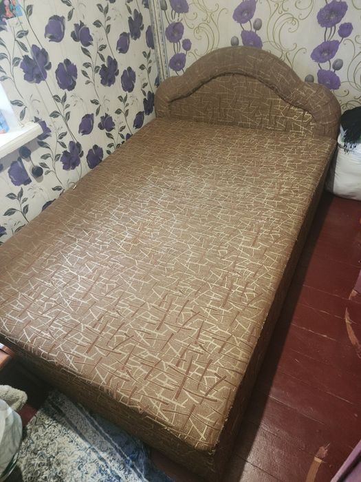 Двоспальне ліжко 2м х 1,5м