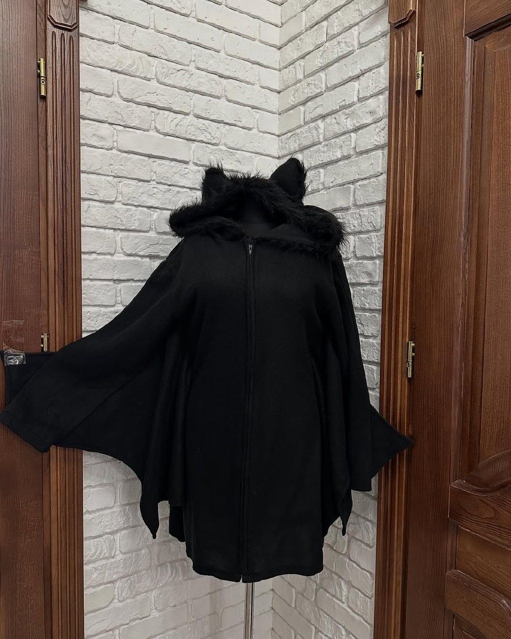 Чорна кофтинка кажан, готична