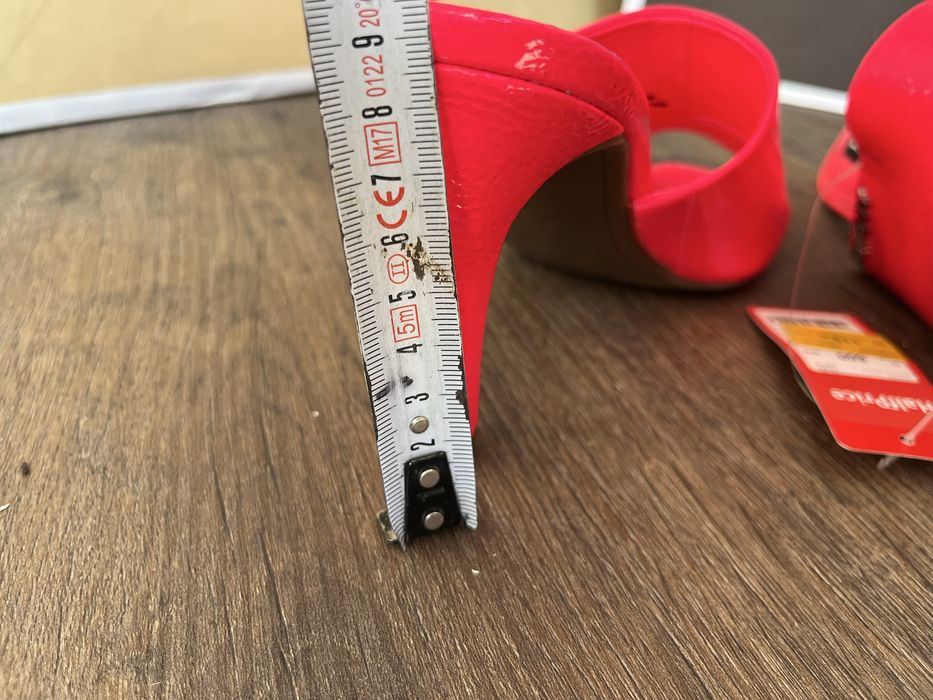 DKNY klapki na obcasie sandałki r 38/37 neonowy róż różowe