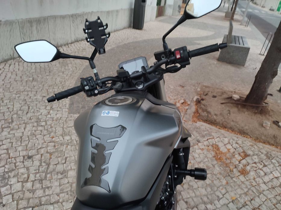 Honda hornet750 ano2025
