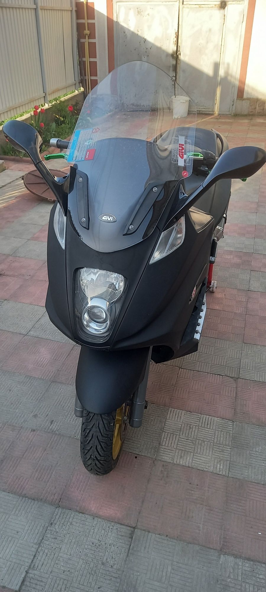 Продам Gilera gp 800