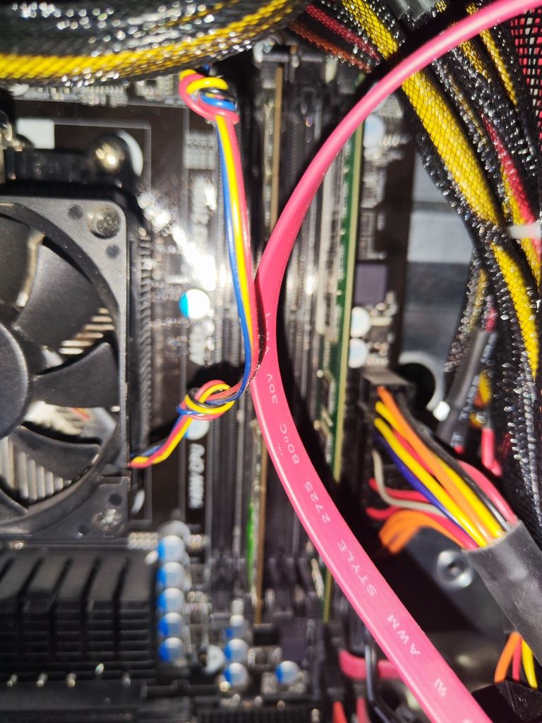 Płyta główna ASRock 970 pro3 r2.0 plus 6gb i chłodzenie b Ddr3 i amd f