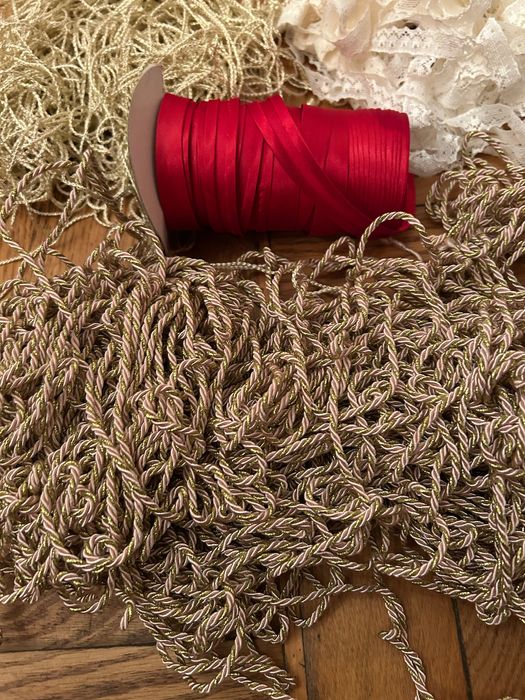 Тесьма кружево бисер одним лотом