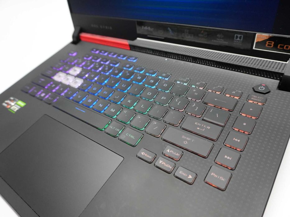 Asus ROG STRIX G513 Ryzen 7 4800H RTX3050Ti 15,6" FHD-144Hz 16GB 512GB