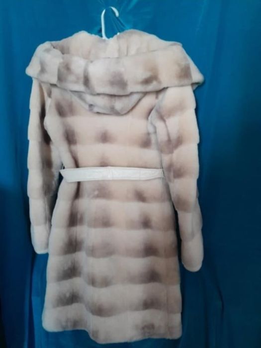 шуба біла королівський мутон натуральна