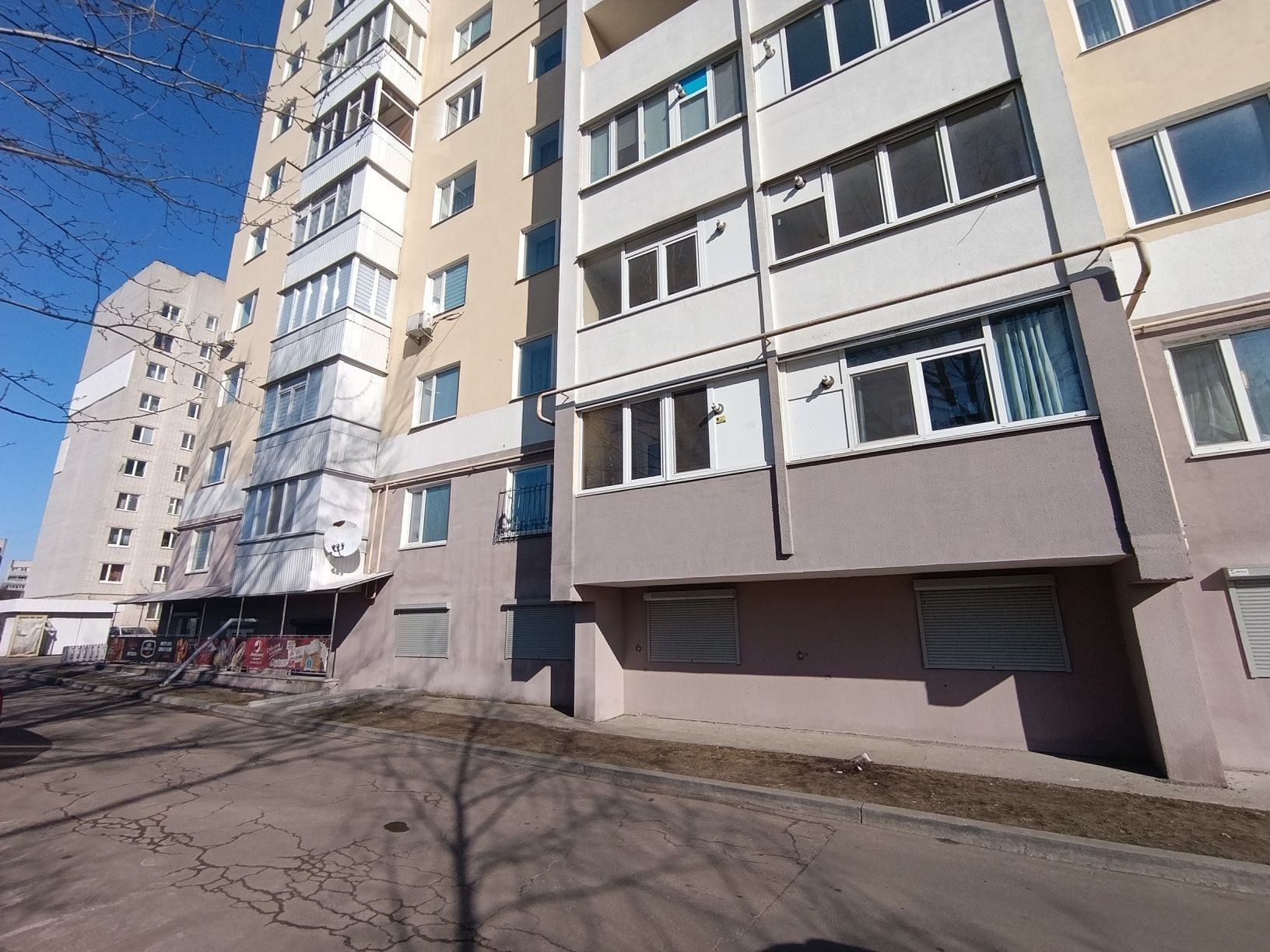 Продаж комерційного приміщення 170м цоколь, про.Миру 271в