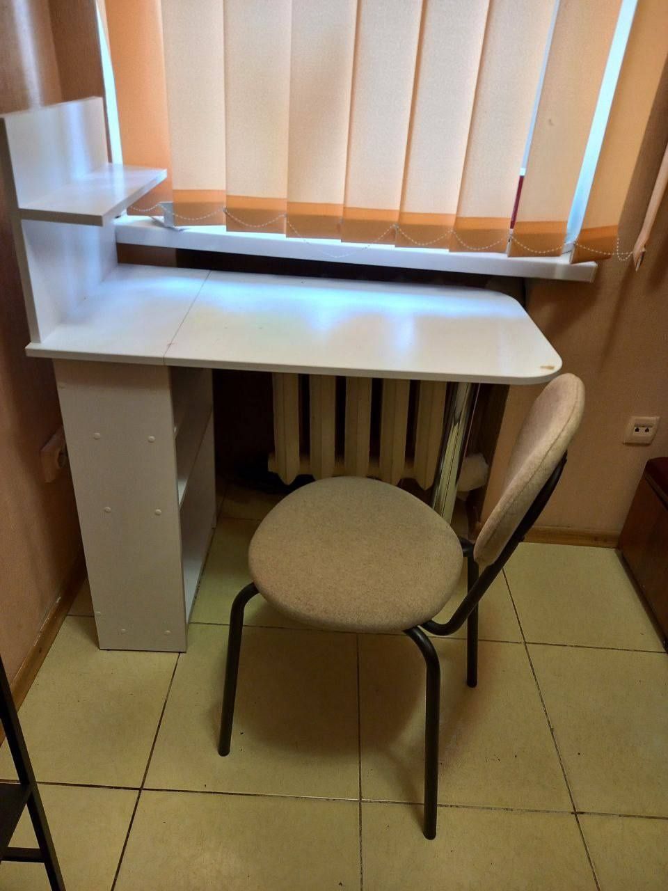 Стол  бровиста, полка