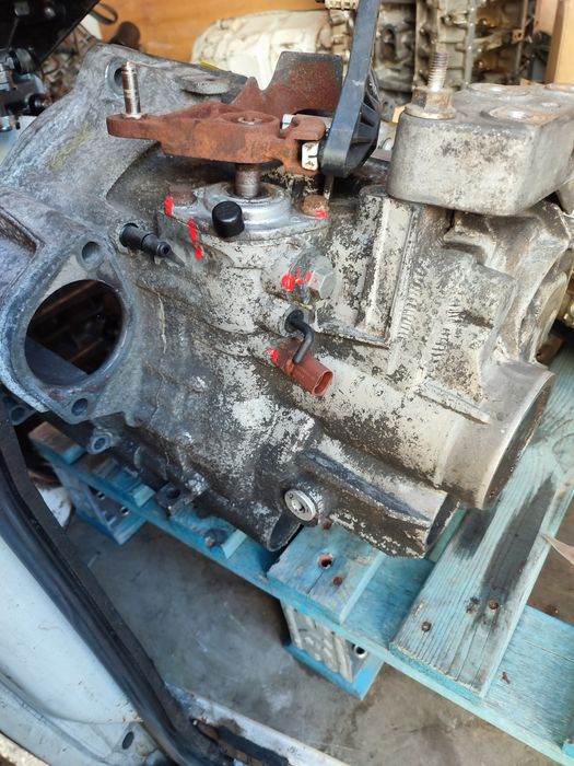 Caixa vê golf 5 kns