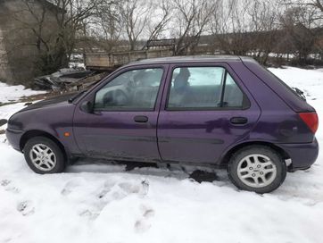 Ford fiesta, benzyna.